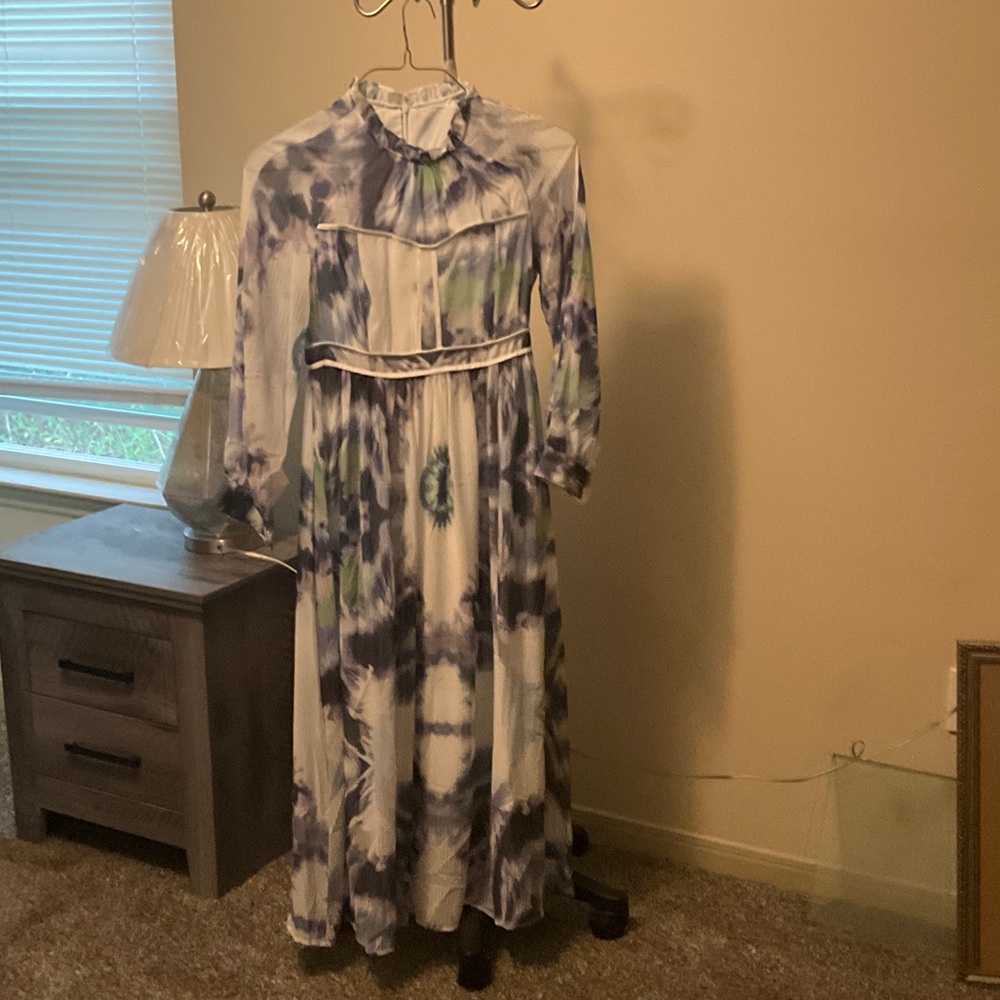 Maxi Tie-Dye Long Sleeve Dress - Blue & White